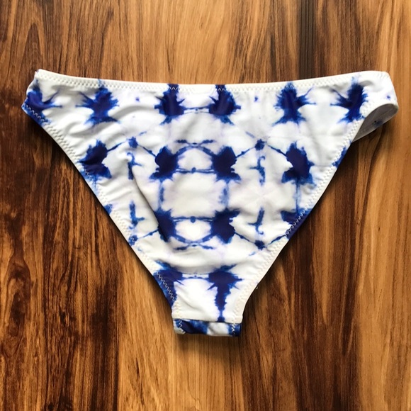 Small Blue Tie Dye CUPSHE Bikini - Picture 5 of 6